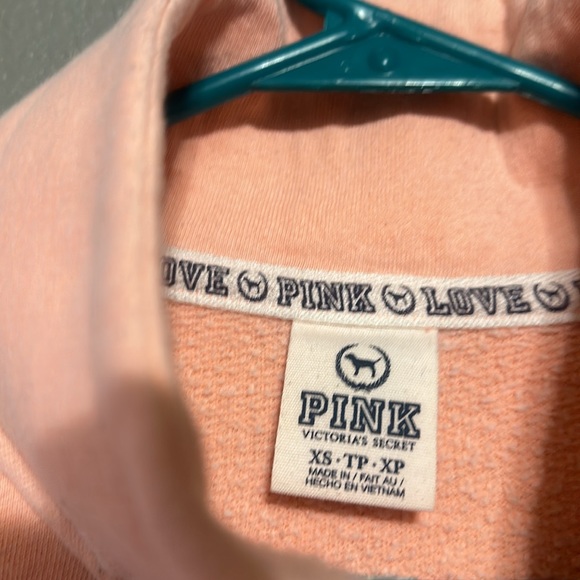 PINK Victoria’s Secret Size XS like New Peach Colored Zip Pull Over - Picture 4 of 10